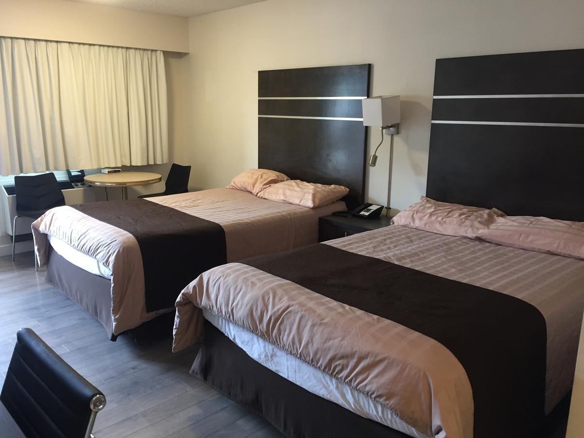 טראס Bear Country Inn מראה חיצוני תמונה