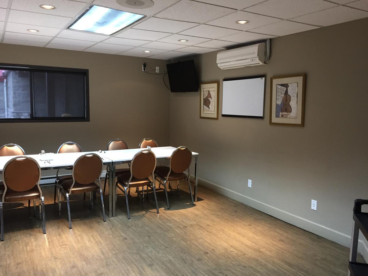 טראס Bear Country Inn מראה חיצוני תמונה